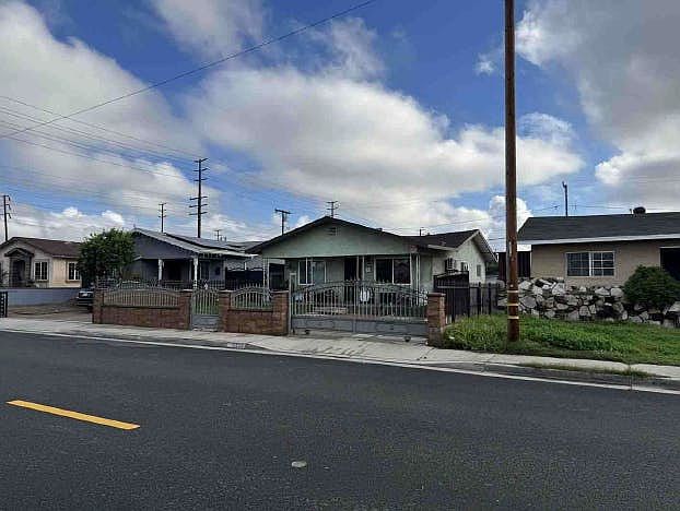 1st image of 6212 Alamo Ave