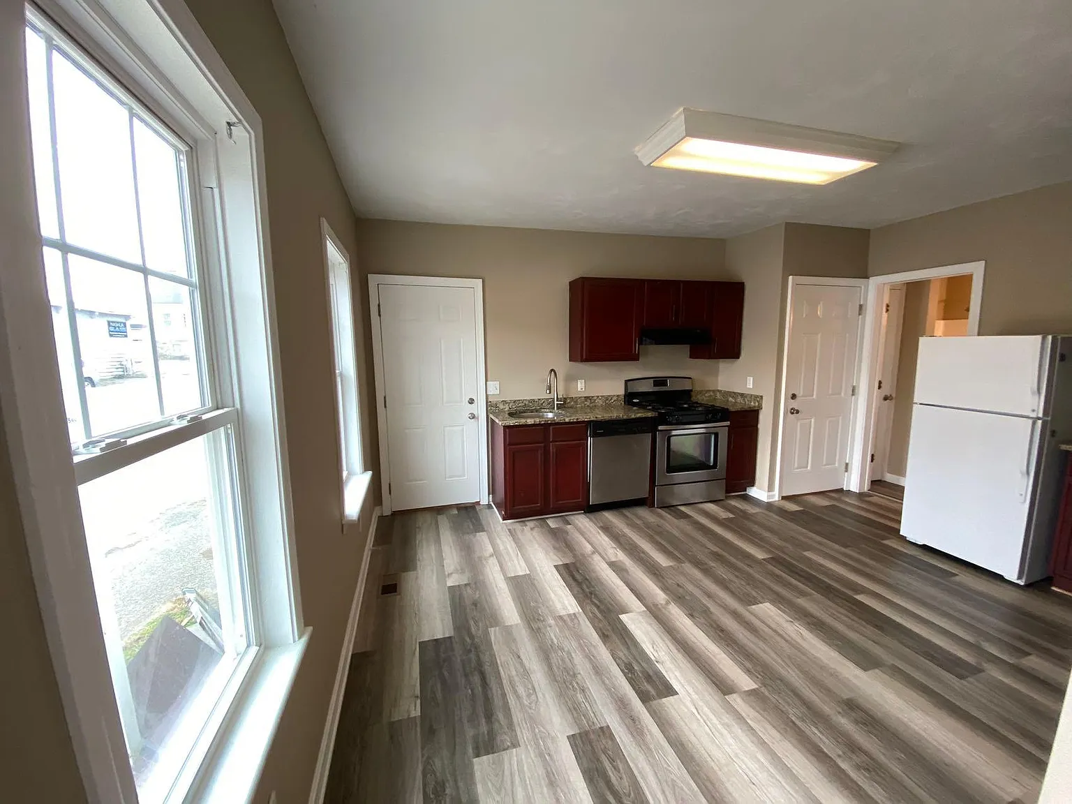 125 Walnut St — Photo 3