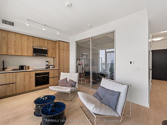 3rd image of 127 Broadway Ave #1611