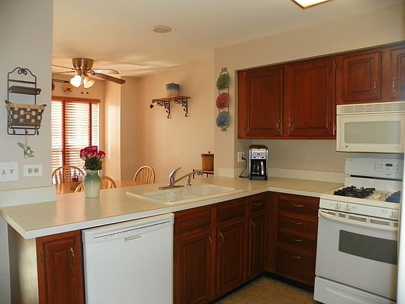 2nd image of 725 Clover Hill Ct