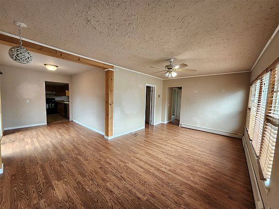 4th image of 211 Wall St