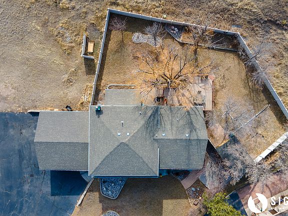 2nd image of 7890 Rimrock Dr