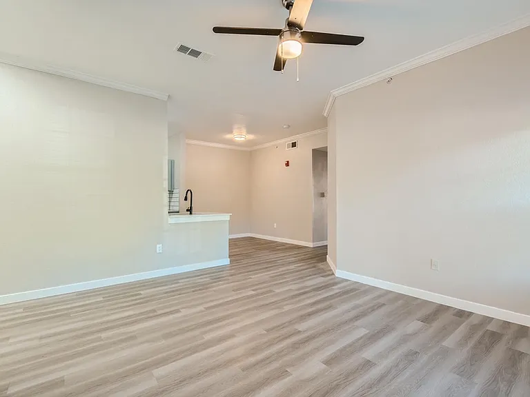 Rise Creekside — Photo 20