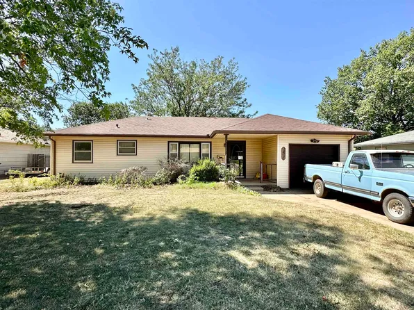 1825 Sidney St, Kingman, KS 67068