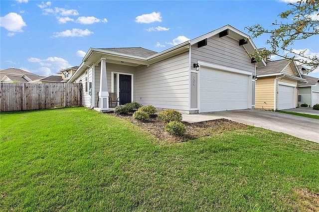 1st image of 204 Eagle Brook Ln