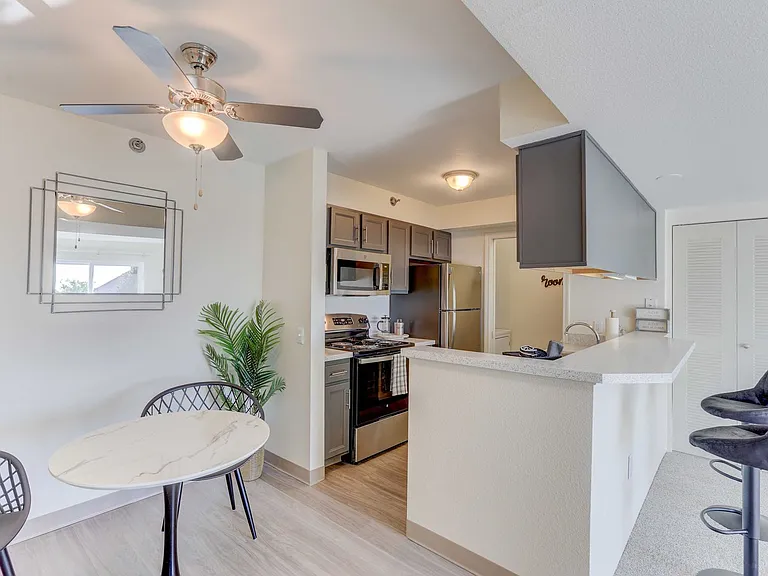 Americana Lakewood Apartments — Photo 46