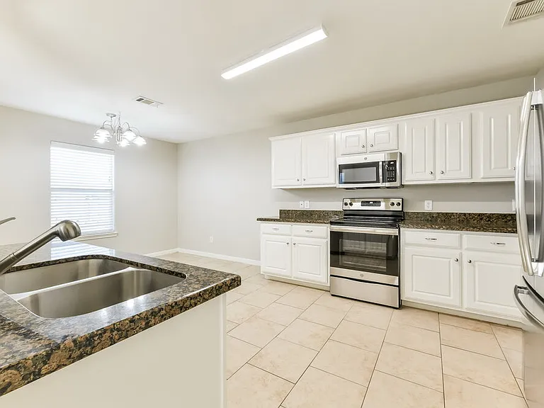 4518 Nueces River Loop — Photo 9