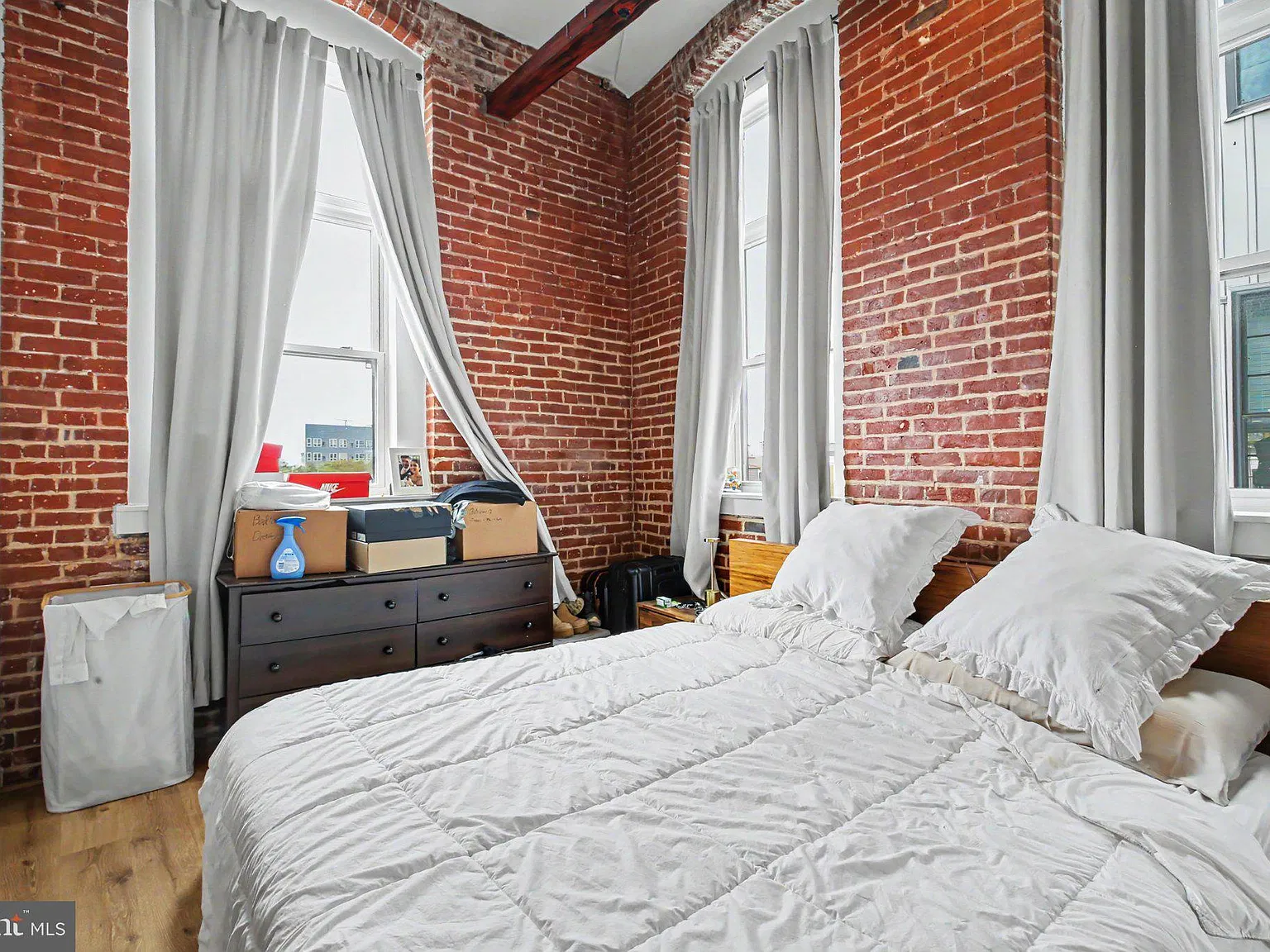 1 bed, 1.0 bath, $1,695 — Photo 3