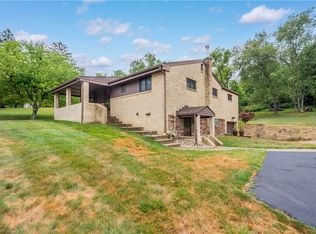 3016 Sebolt Rd, South Park, PA 15129