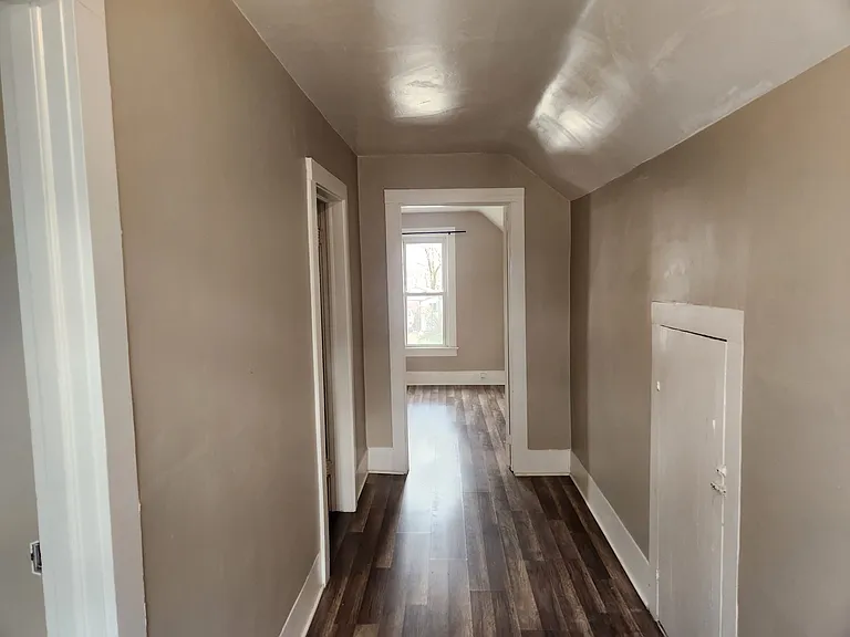 846 Lorain St — Photo 9
