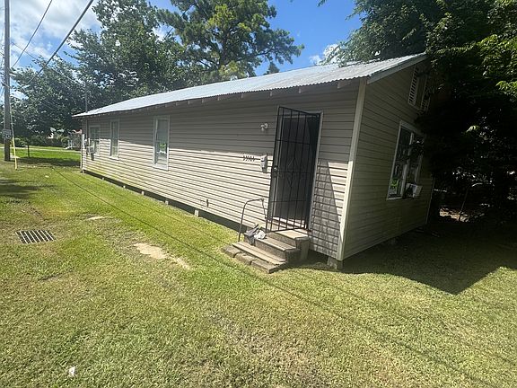 2nd image of 23904 Taylor St