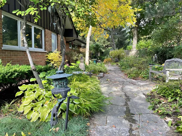 1205 Crain St, Evanston, IL 60202