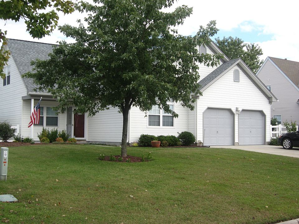2 2 Car Garage with opener