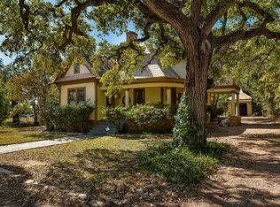 616 S Washington St, Fredericksburg, TX 78624