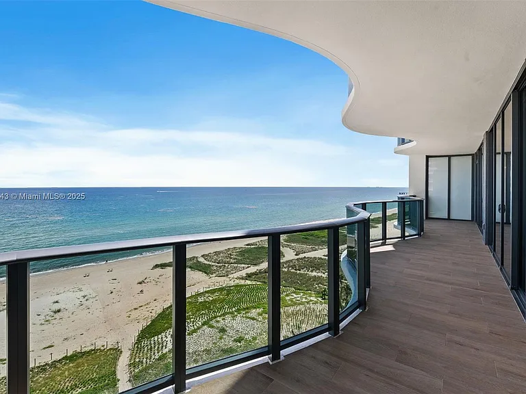 900 N Ocean Blvd #1005 — Photo 31