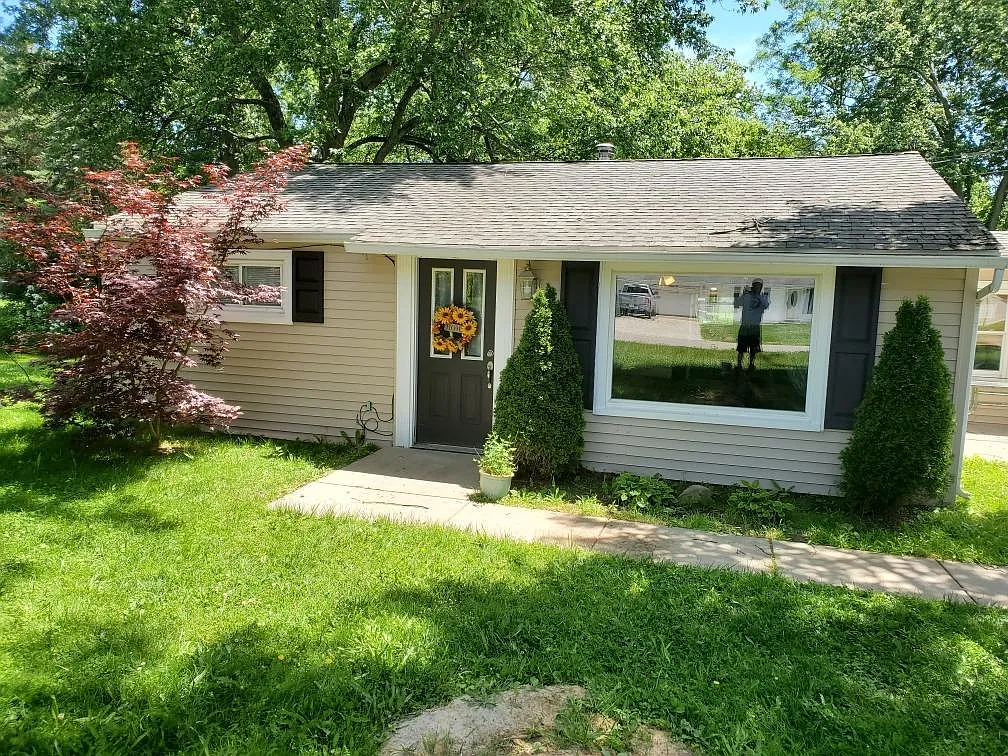 12732 Saint James Dr photo 1