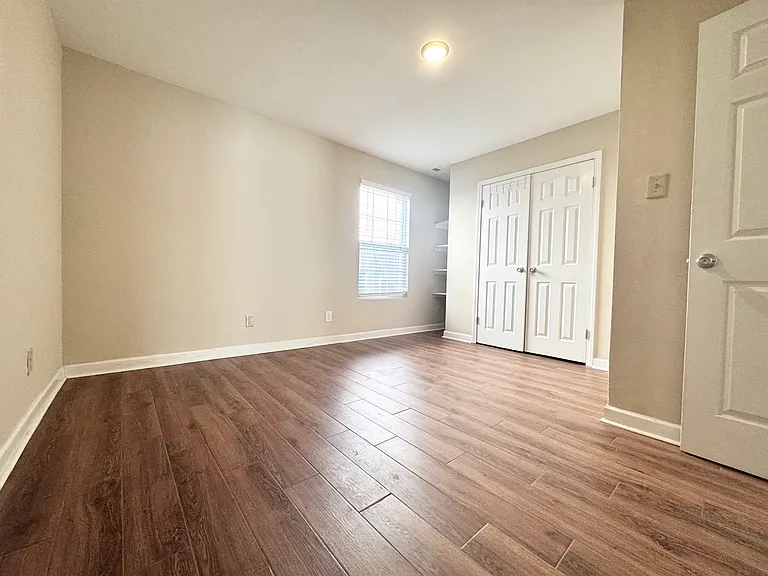 5544 Hammermill Dr — Photo 13