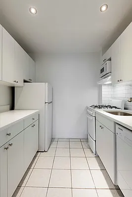 Rented by Mirador Real Estate | media 19