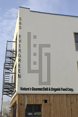 Rented by Loom Group | media 10