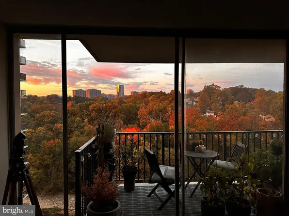 4600 S Four Mile Run Dr APT 820, Arlington, VA 22204
