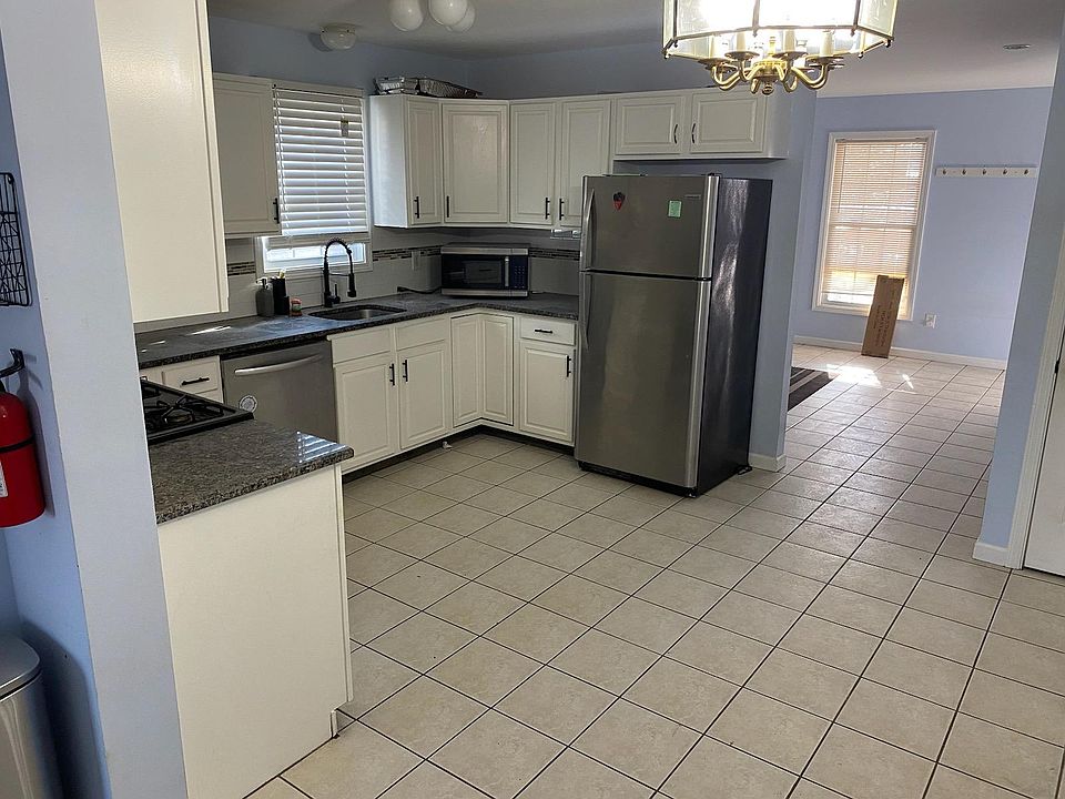 1st image of 99 Loretto St #B