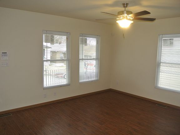 2nd image of 4011 Beachwood Ave