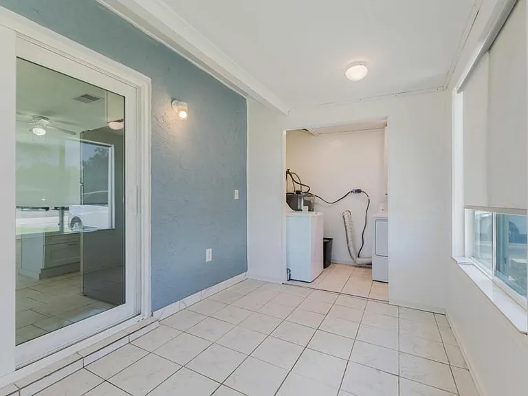 16599 Davis Rd — Photo 27