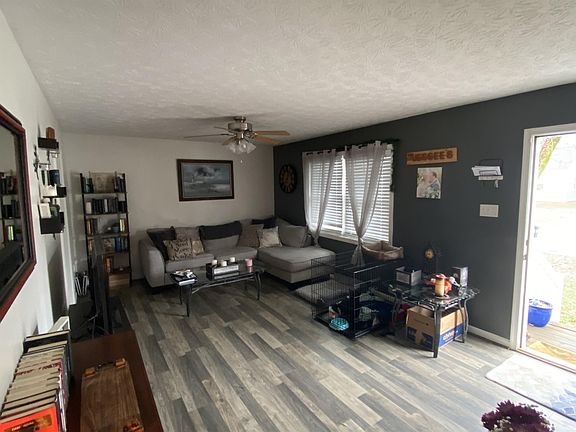 3rd image of 224 S Fern Ave