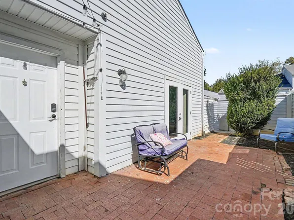 7406 Mystic Ln, Charlotte, NC 28227