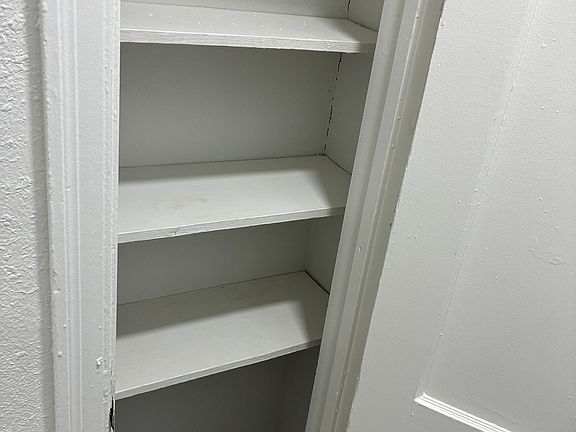 5th image of 3752 Hillside Ave #1
