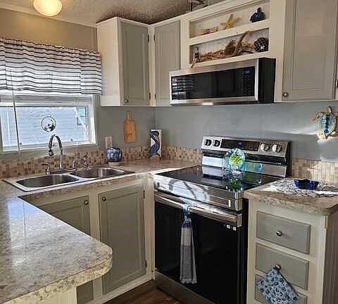 2nd image of 101 Limetree Park DR