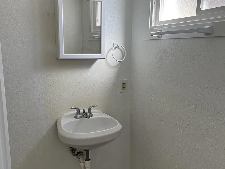 2036 8th Ave #1 — Photo 5