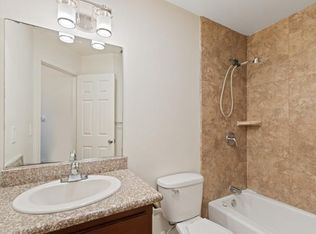 2330 E Ashlan Ave #105, Fresno, CA 93726