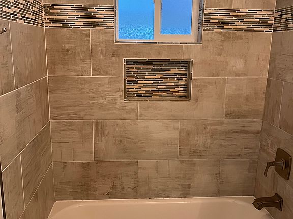 3rd image of 108 Laurel Ave #1