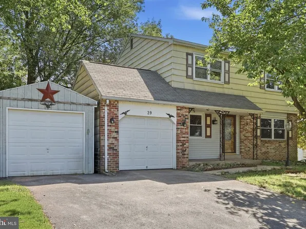 29 Cochise Ln, Royersford, PA 19468