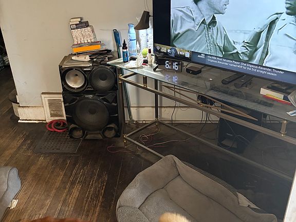 2nd image of 114 Colony Street