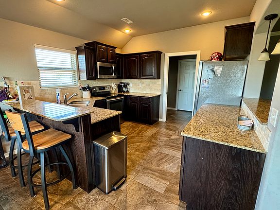 3rd image of 2931 W Marble Dr