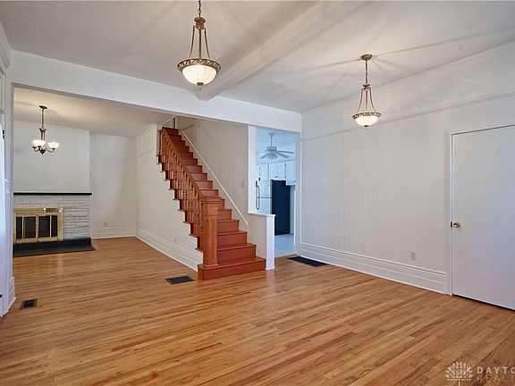 5th image of 28 E Xenia Dr