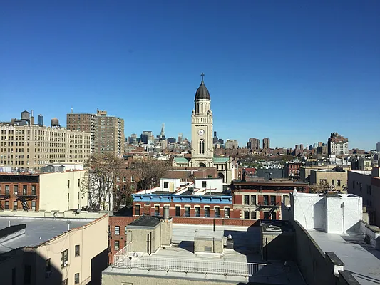 Rented by The Dermot Realty Management Company | media 17