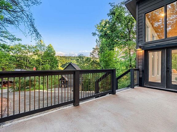 4th image of 1019 Mountain View Dr Lot 203