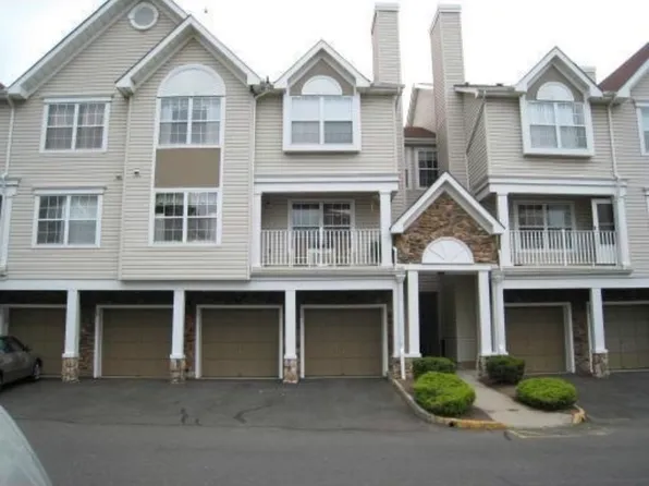63 Inverness Dr, Edison, NJ 08820