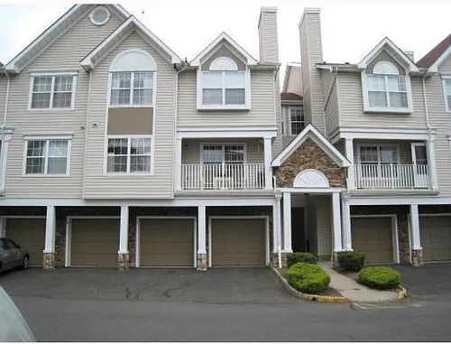 63 Inverness Dr Photo 1