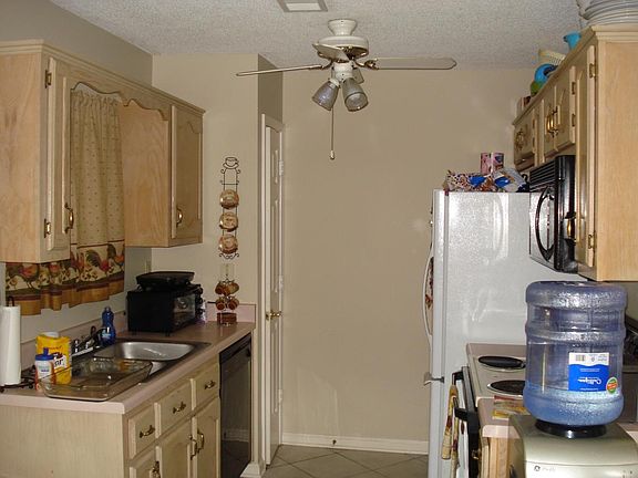 3rd image of 2750 Charly View Ln