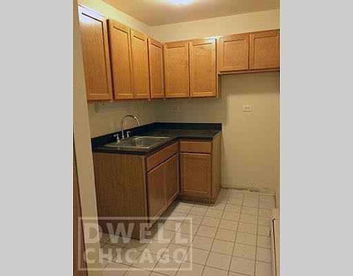 2nd image of 6000 N Kenmore Ave #6006302