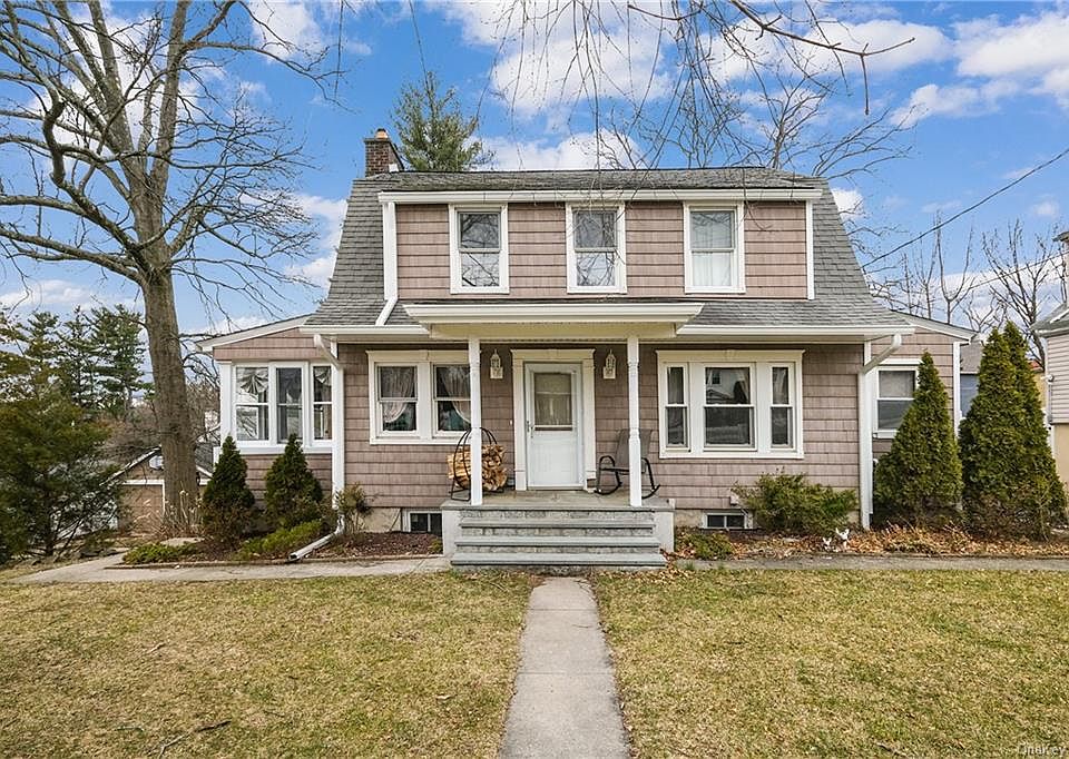 1st image of 118 Alexander Ave