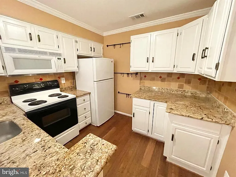 244 S Reynolds St #407 — Photo 6