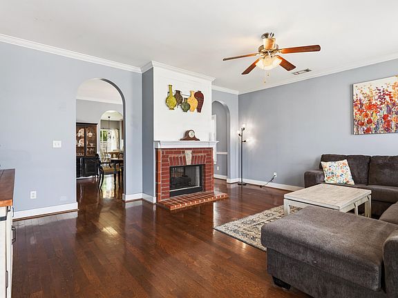 3rd image of 6033 Kelly Creek Cir