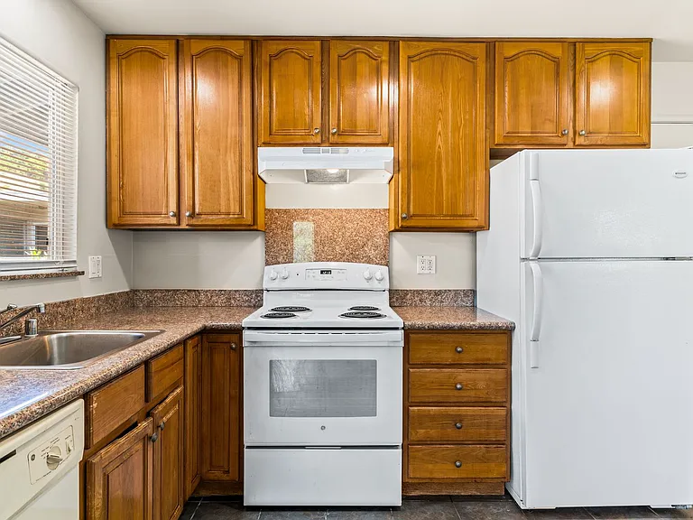 11818 Foothill Way #3 — Photo 4