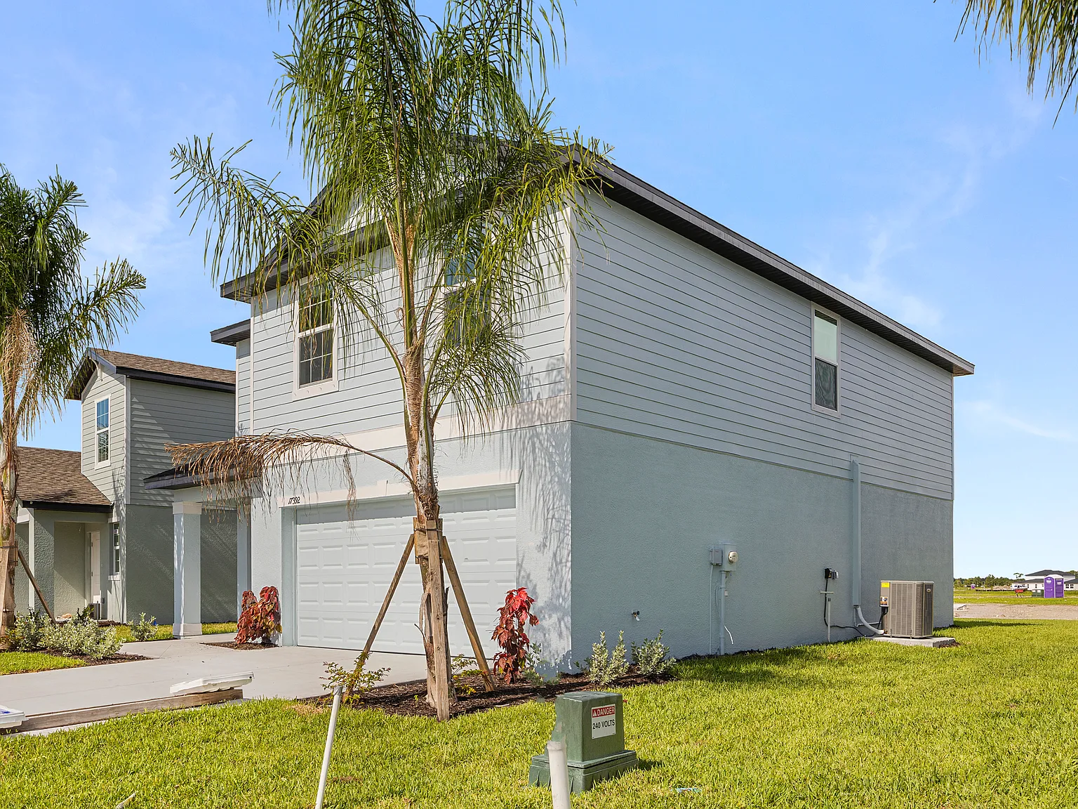 4 bed, 1871 sqft, $2,050 — Photo 3