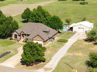 10200 Laramie Rd, Yukon, OK 73099